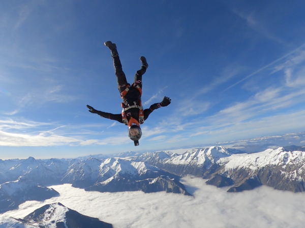 Baptème de chute libre à 3000m atterrissage Alpe d’Huez
